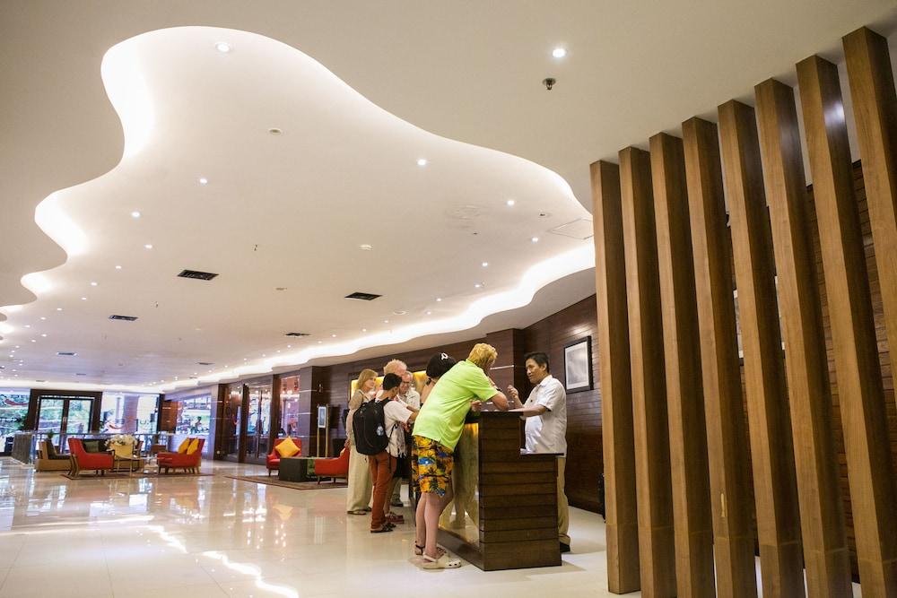 Kutabex Beachfront Hotel Кута Екстериор снимка