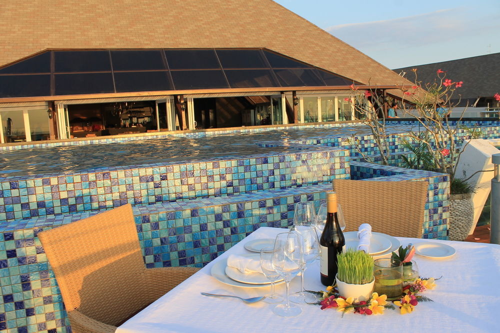 Kutabex Beachfront Hotel Кута Екстериор снимка