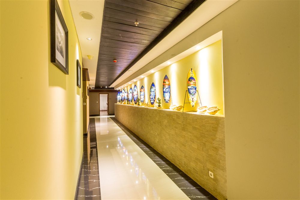 Kutabex Beachfront Hotel Кута Екстериор снимка