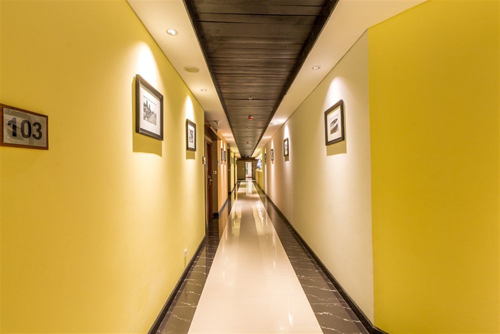 Kutabex Beachfront Hotel Кута Екстериор снимка