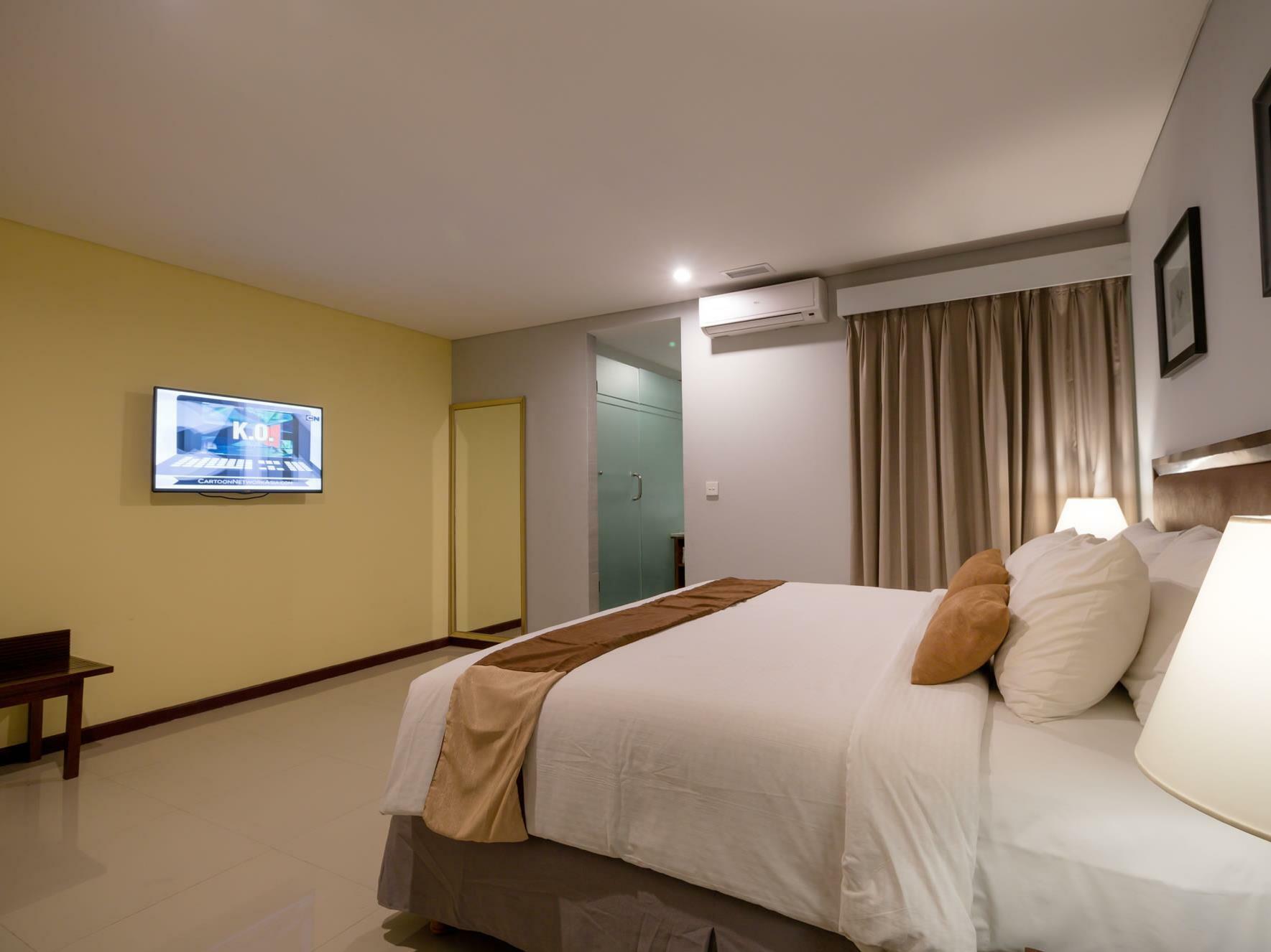 Kutabex Beachfront Hotel Кута Екстериор снимка